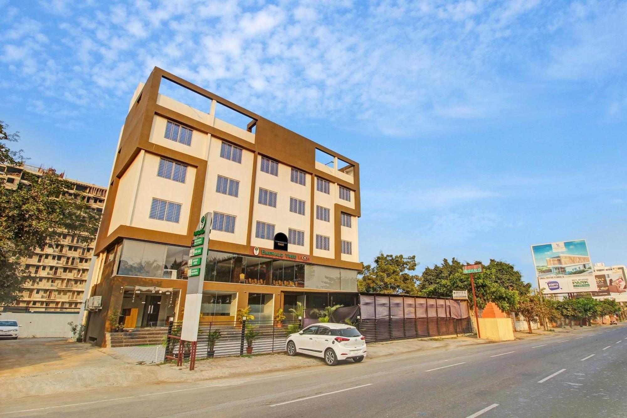 Townhouse Oak The Emerald Tree 4*