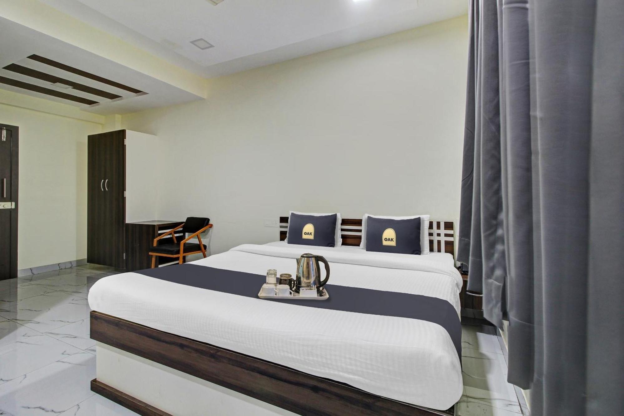 Hotel Townhouse Oak The Emerald Tree 4*