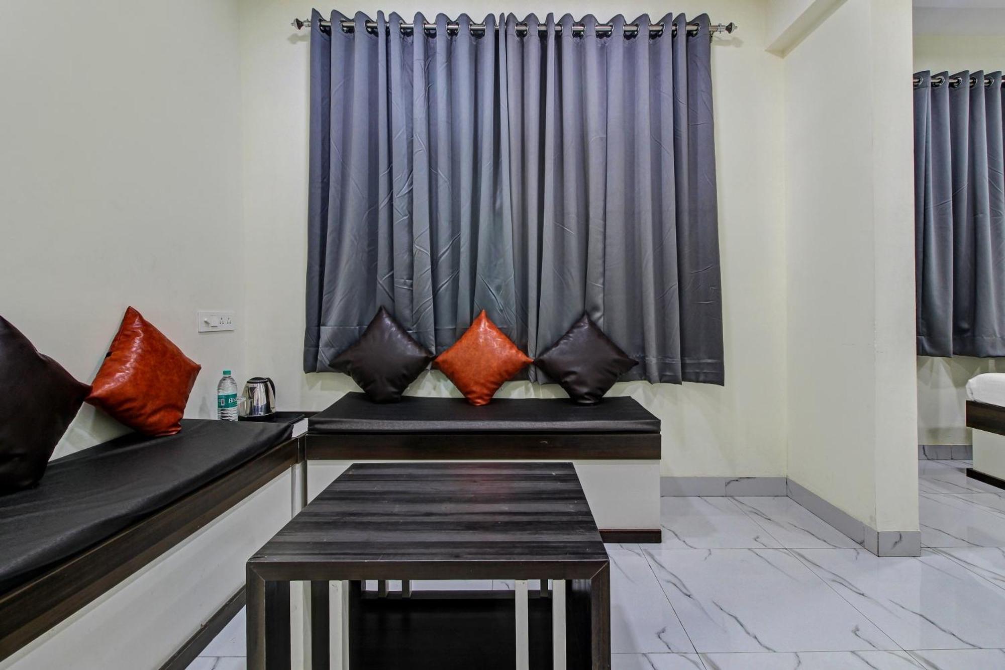 Townhouse Oak The Emerald Tree Hotel