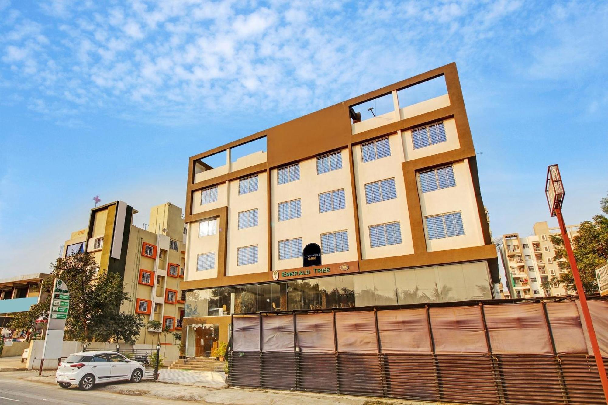 Hotel Townhouse Oak The Emerald Tree