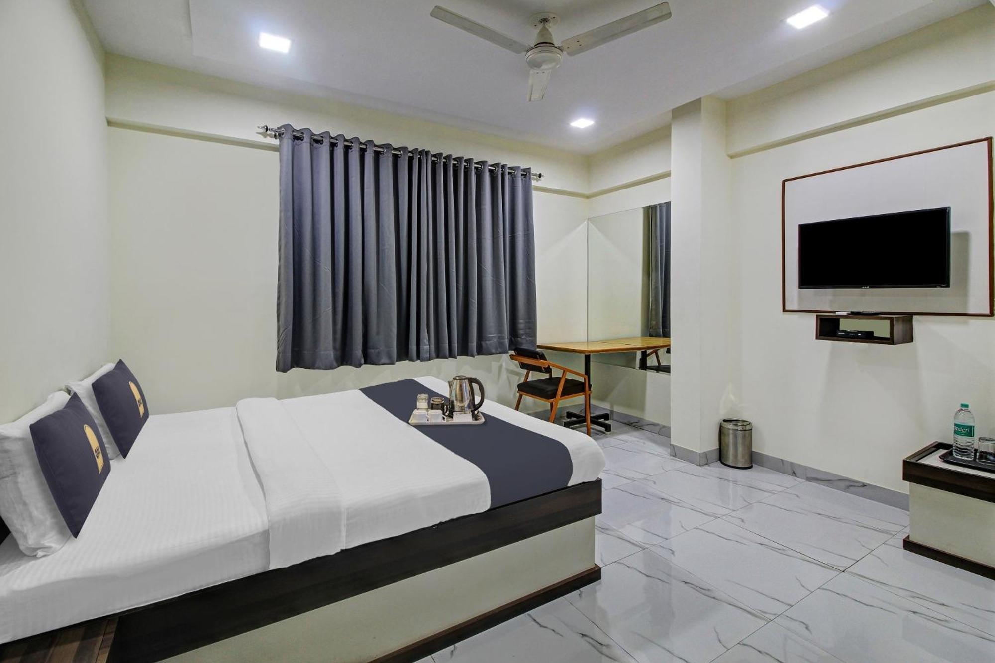 Hotel Townhouse Oak The Emerald Tree 4*