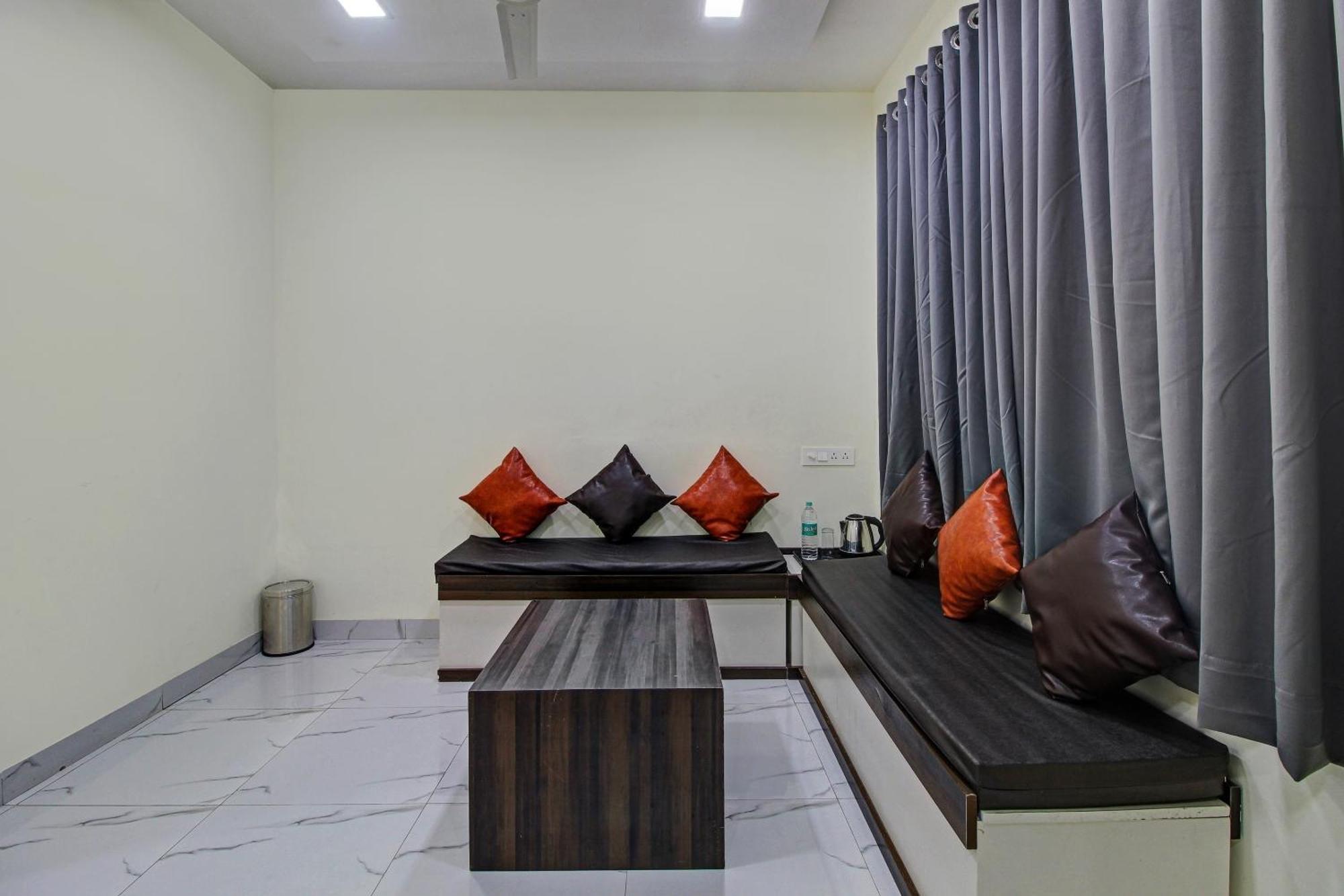 Hotel Townhouse Oak The Emerald Tree